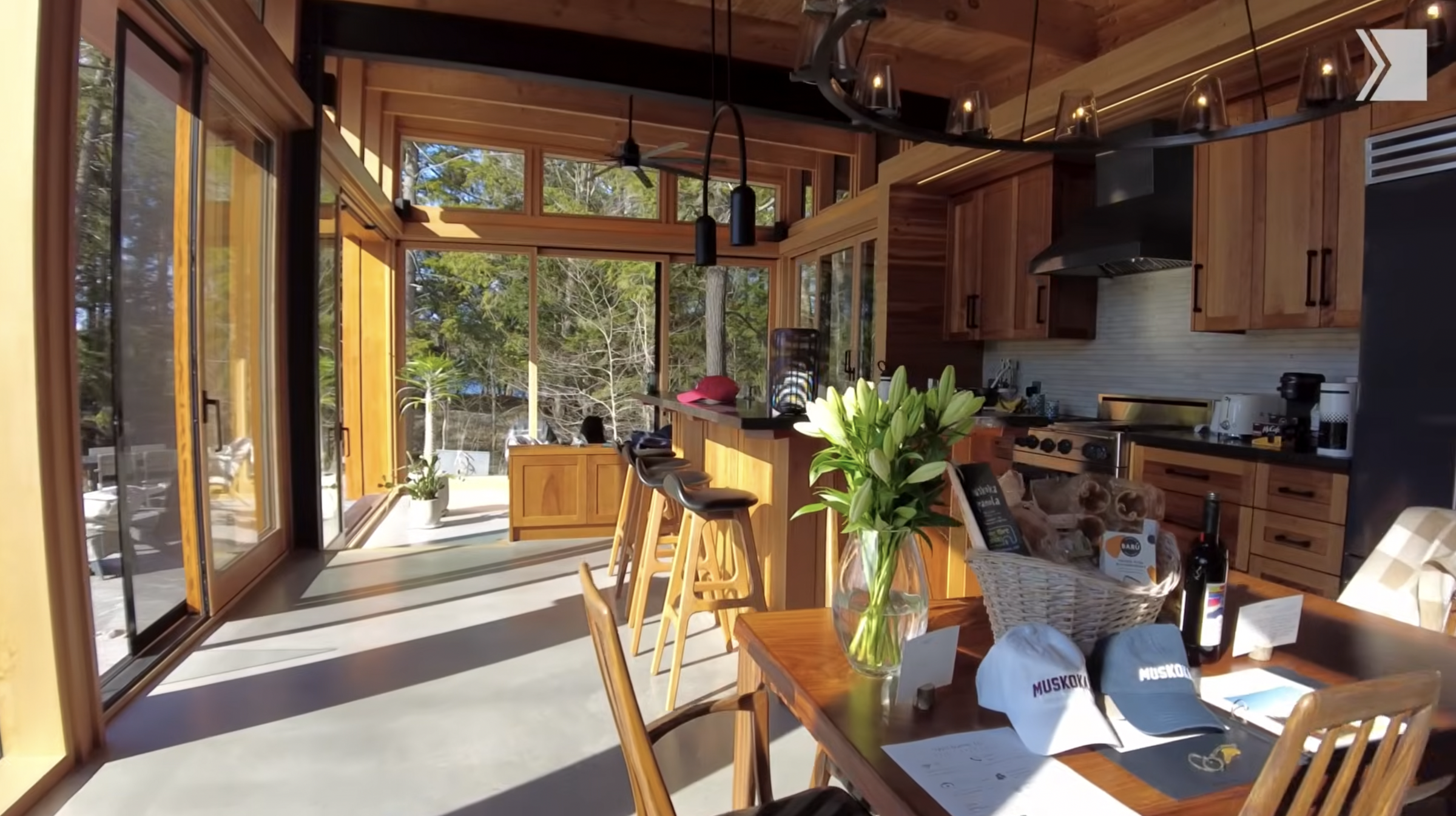 The kitchen and dining area of the cottage as featured by the Toronto Star | Source: youtube/torontostar
